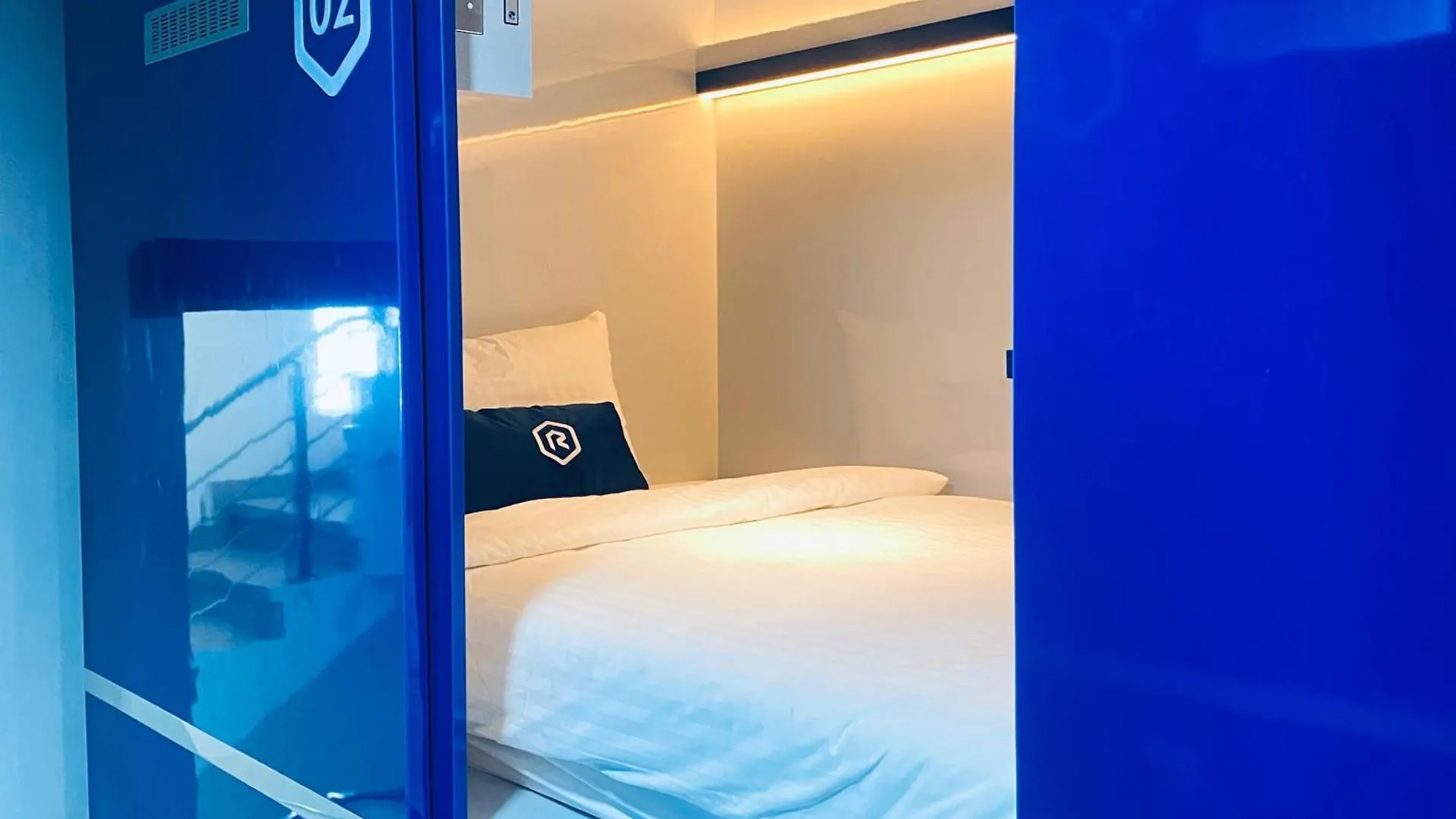 Rosalyne Sleepbox Denpasar Bali Hotel Seminyak 0*,  Indonesië